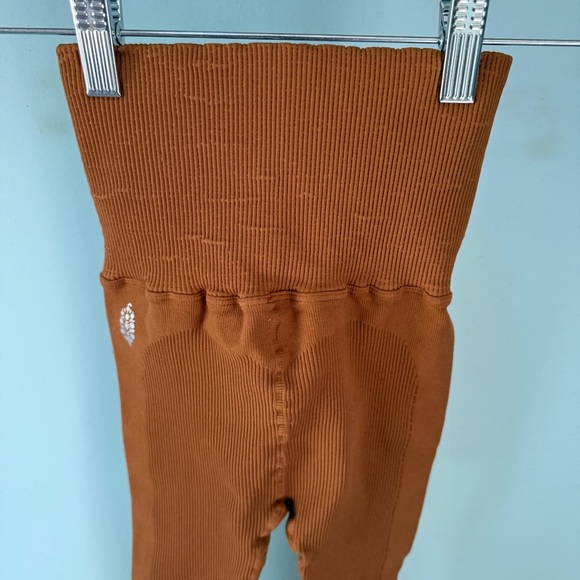 Free People Movement High Waisted Toasted Coconut Rust Orange Leggings Sz XS/S - Picture 7 of 9